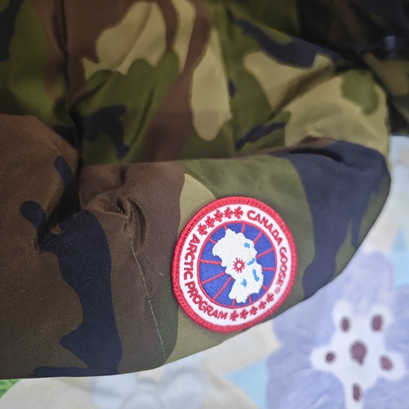 Canada Goose Camouflage Hooded Down Jacket - Picture 8 of 12
